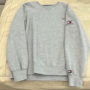 Men’s grey sweatshirt